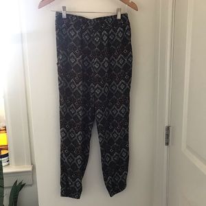 SOUTH MOON UNDER Printed Silky Joggers with Pockets Size Small